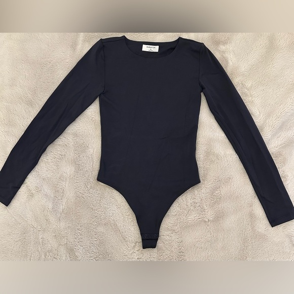 Aritzia Babaton contour crew longsleeve body suit - Picture 2 of 3